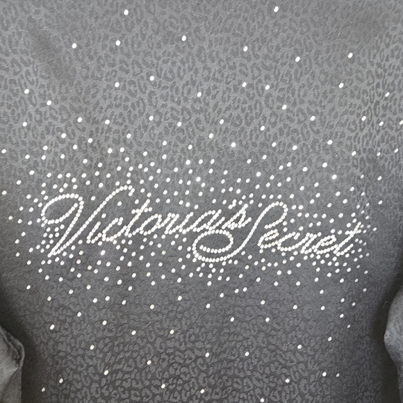 Victoria’s Secret Black Satin Pajama Top Leopard Print Rhinestone Back - Picture 9 of 12